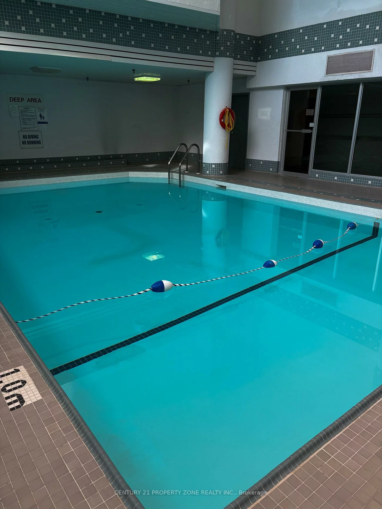 330, Mill, Brampton South, Brampton