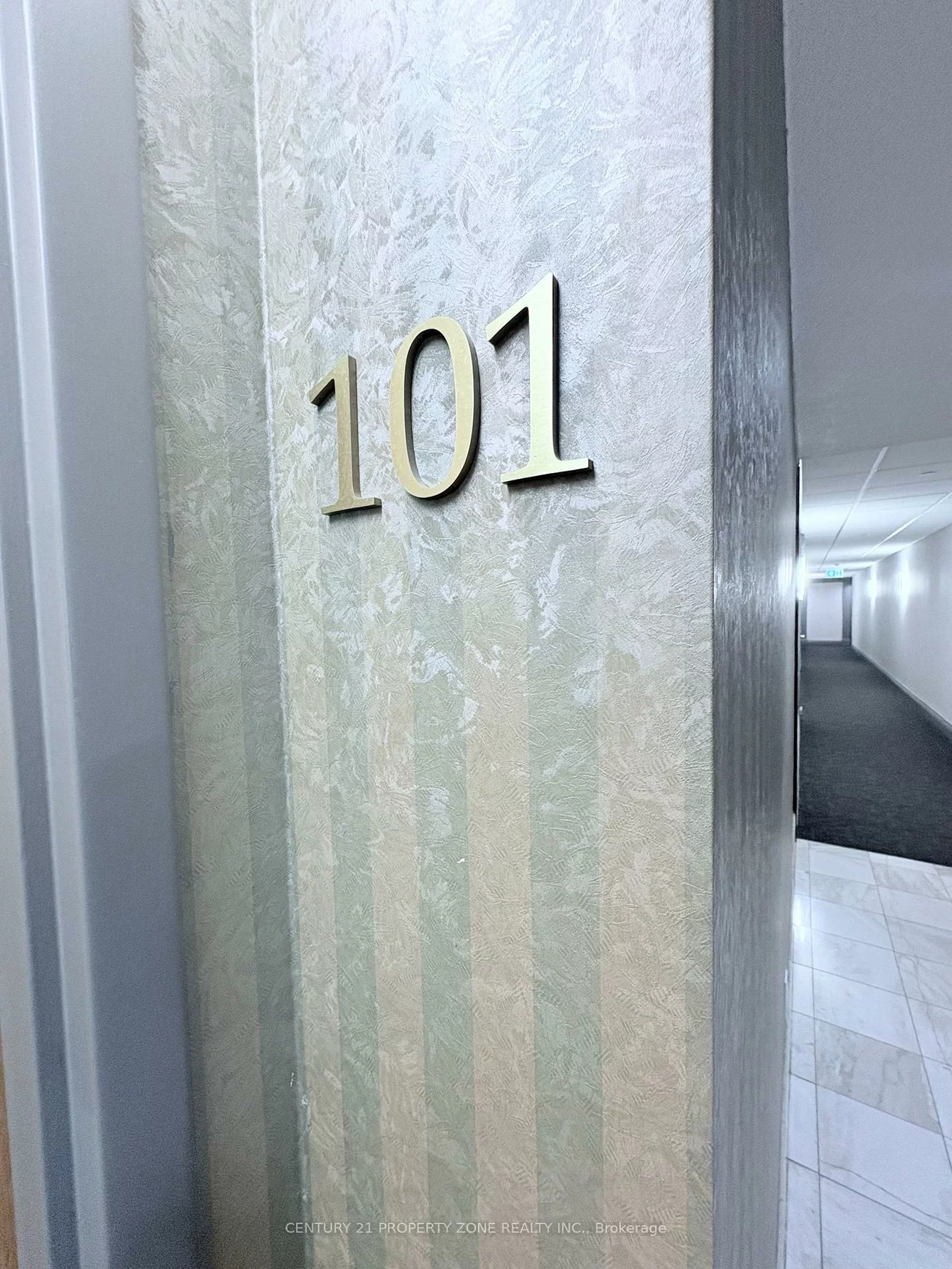 330, Mill, Brampton South, Brampton