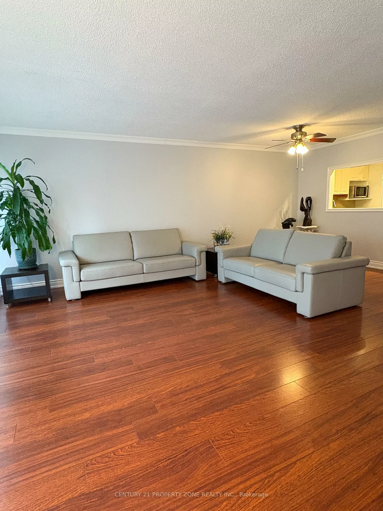 330, Mill, Brampton South, Brampton