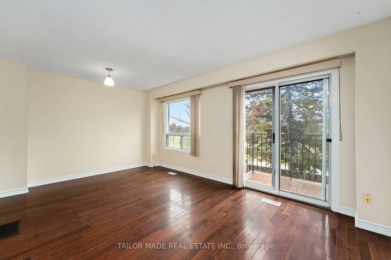 38, Collins, Brampton North, Brampton