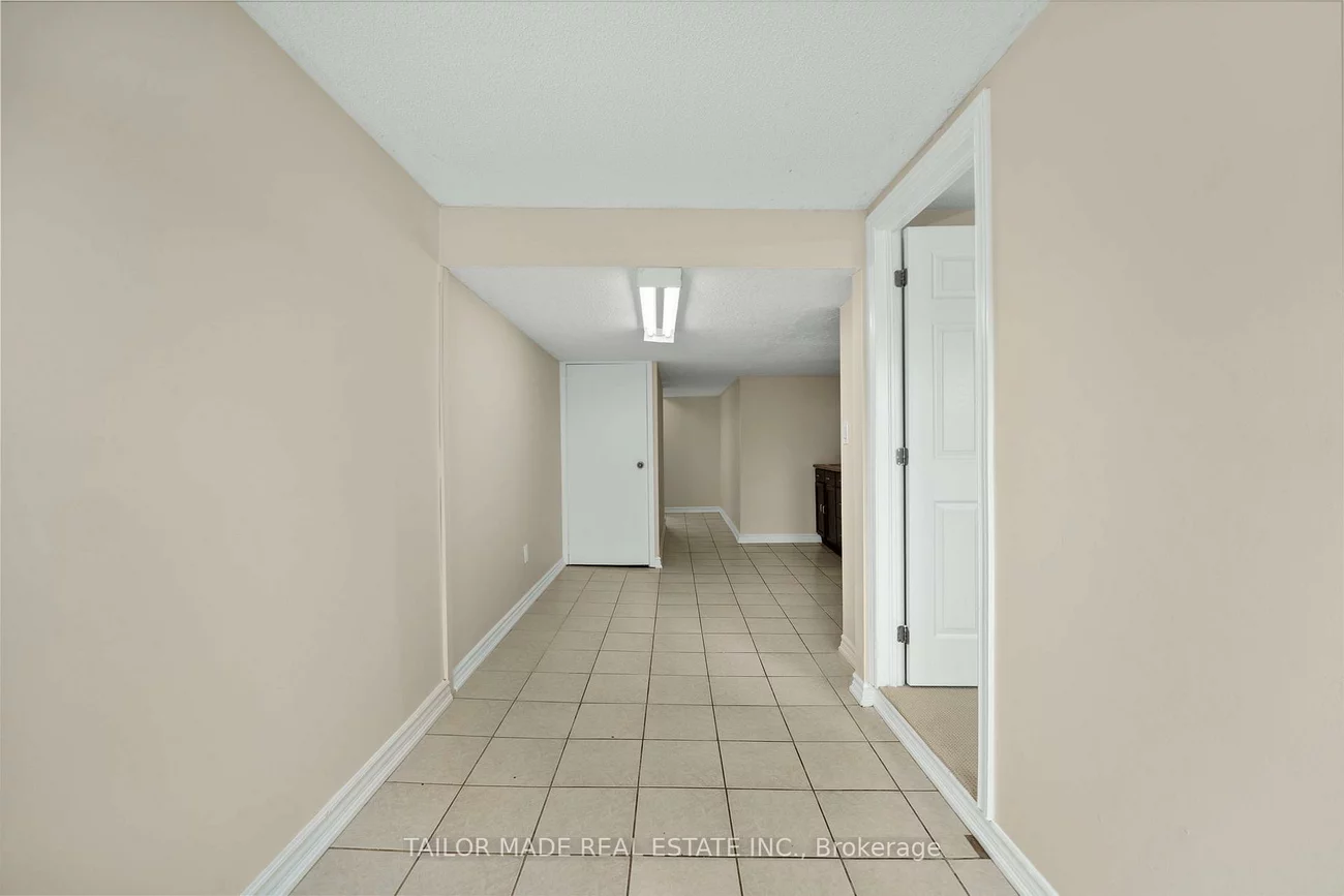 38, Collins, Brampton North, Brampton