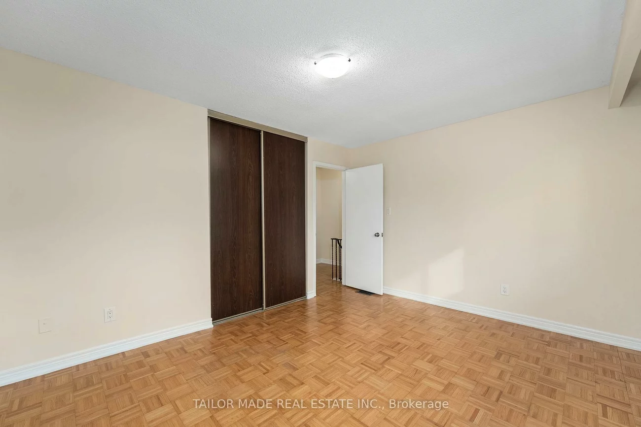 38, Collins, Brampton North, Brampton