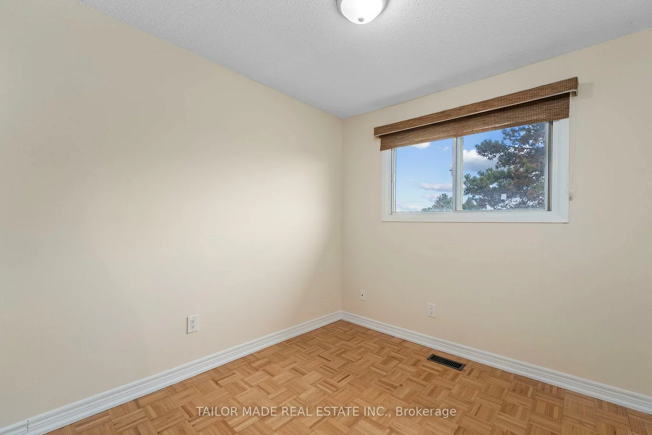 38, Collins, Brampton North, Brampton