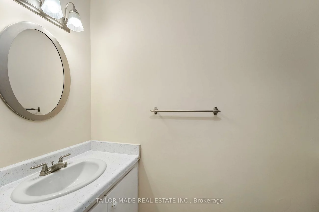 38, Collins, Brampton North, Brampton