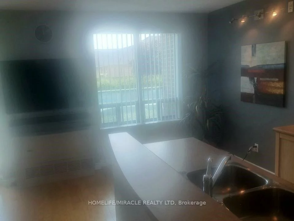 25, Via Rosedale, Sandringham-Wellington, Brampton