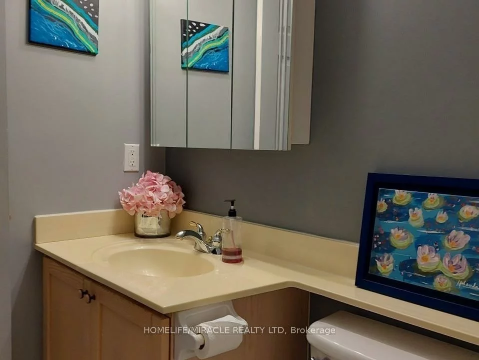 25, Via Rosedale, Sandringham-Wellington, Brampton