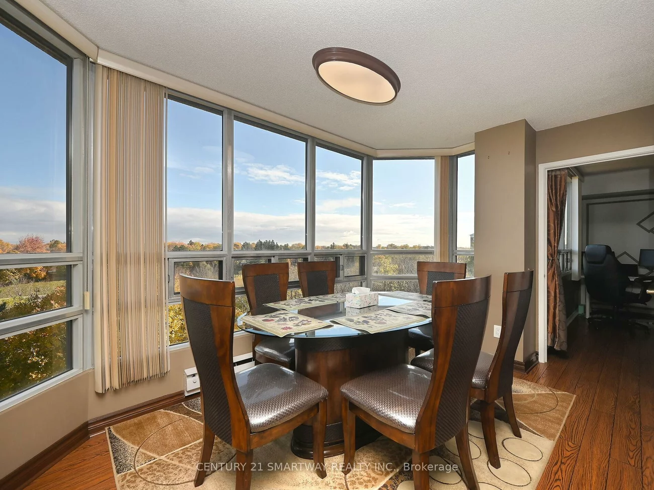 320, Mill, Brampton South, Brampton