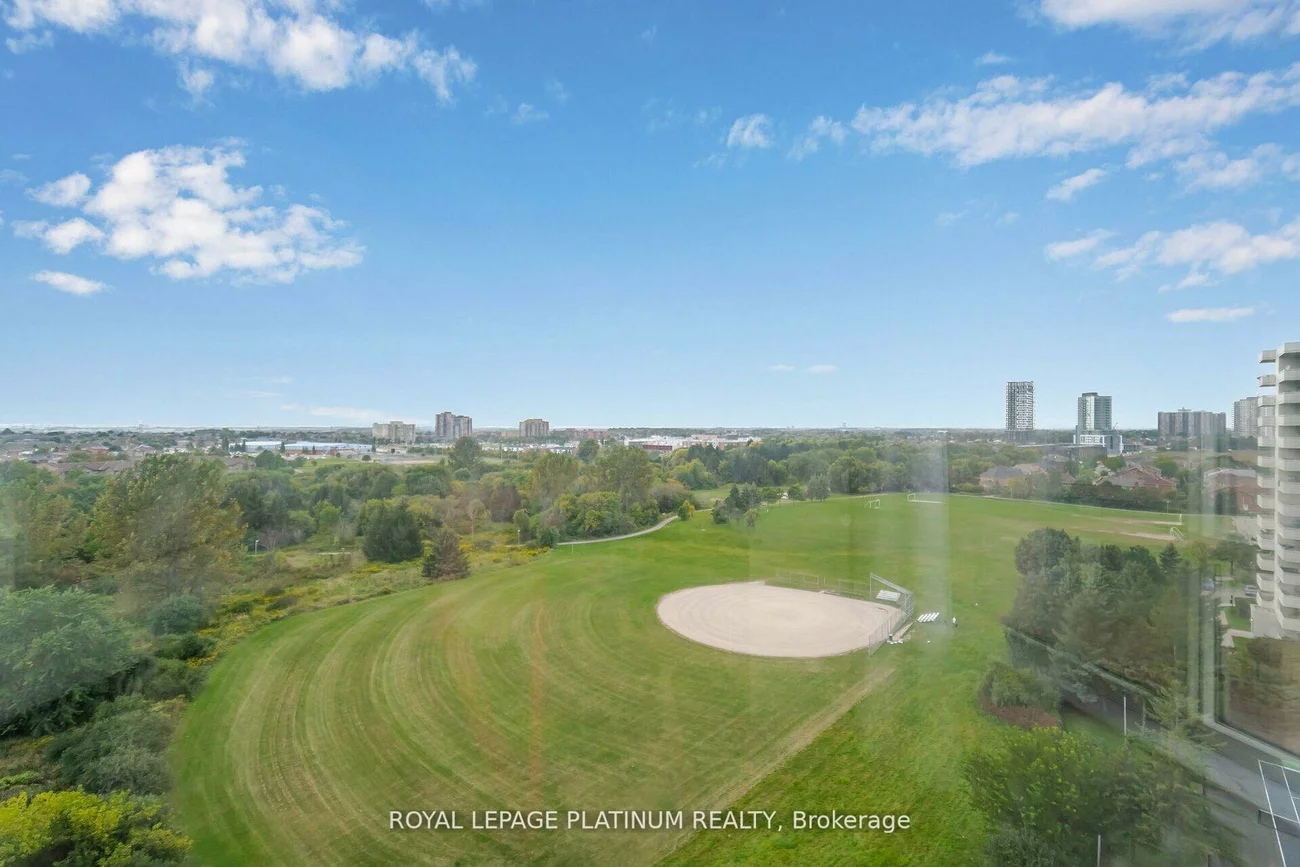 30, Malta, Fletcher's Creek South, Brampton