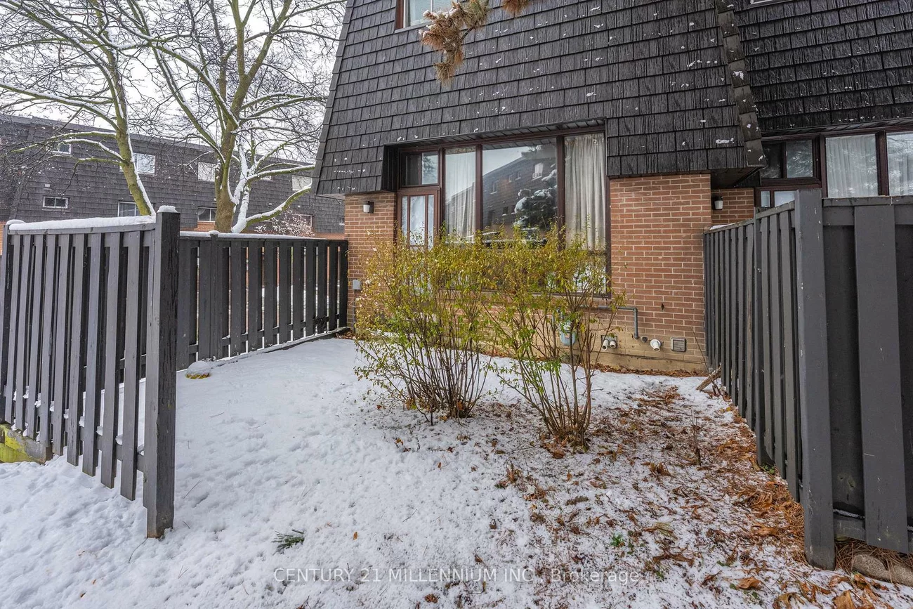 79, Darras, Southgate, Brampton