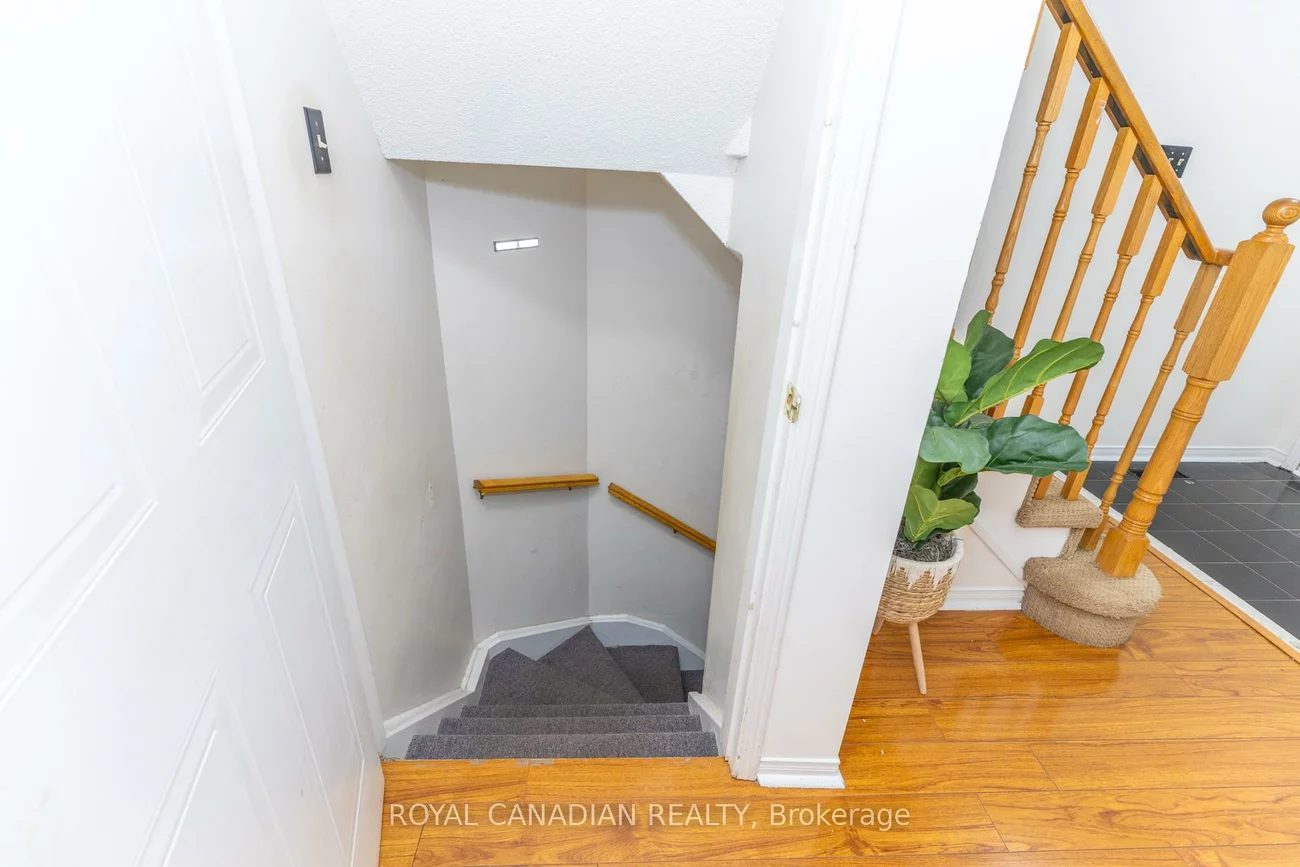 49, Goldenlight, Brampton West, Brampton