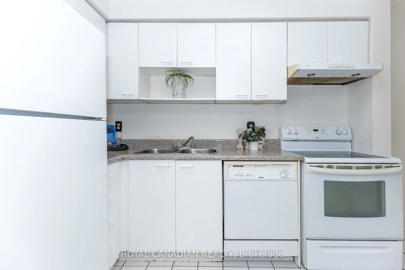 49, Goldenlight, Brampton West, Brampton