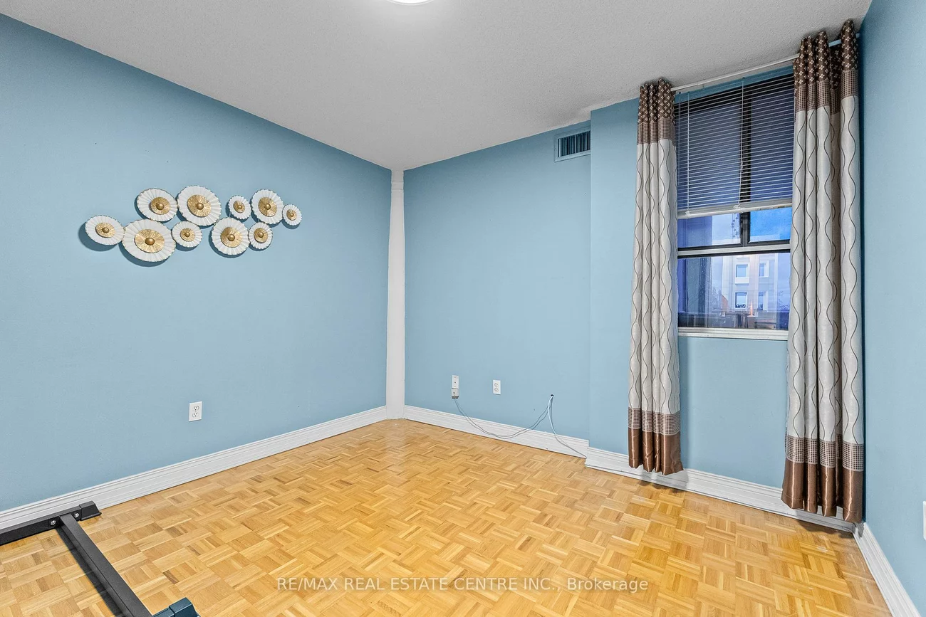 4, Lisa, Queen Street Corridor, Brampton