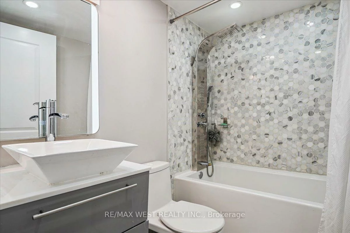 4, Lisa, Queen Street Corridor, Brampton