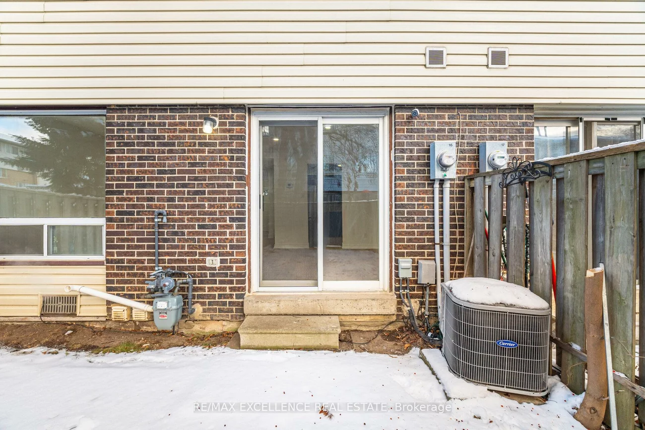 16, Lincoln, Bramalea West Industrial, Brampton