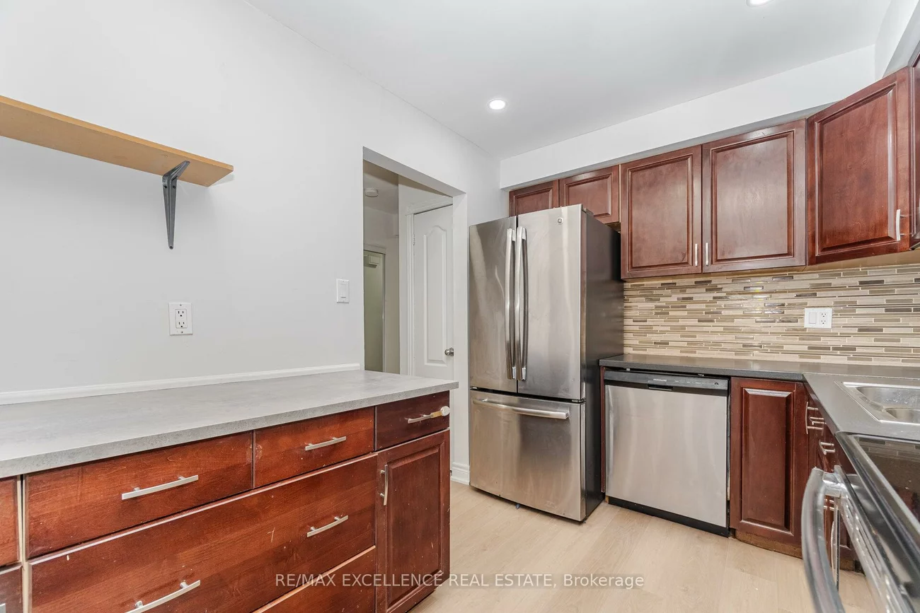 16, Lincoln, Bramalea West Industrial, Brampton