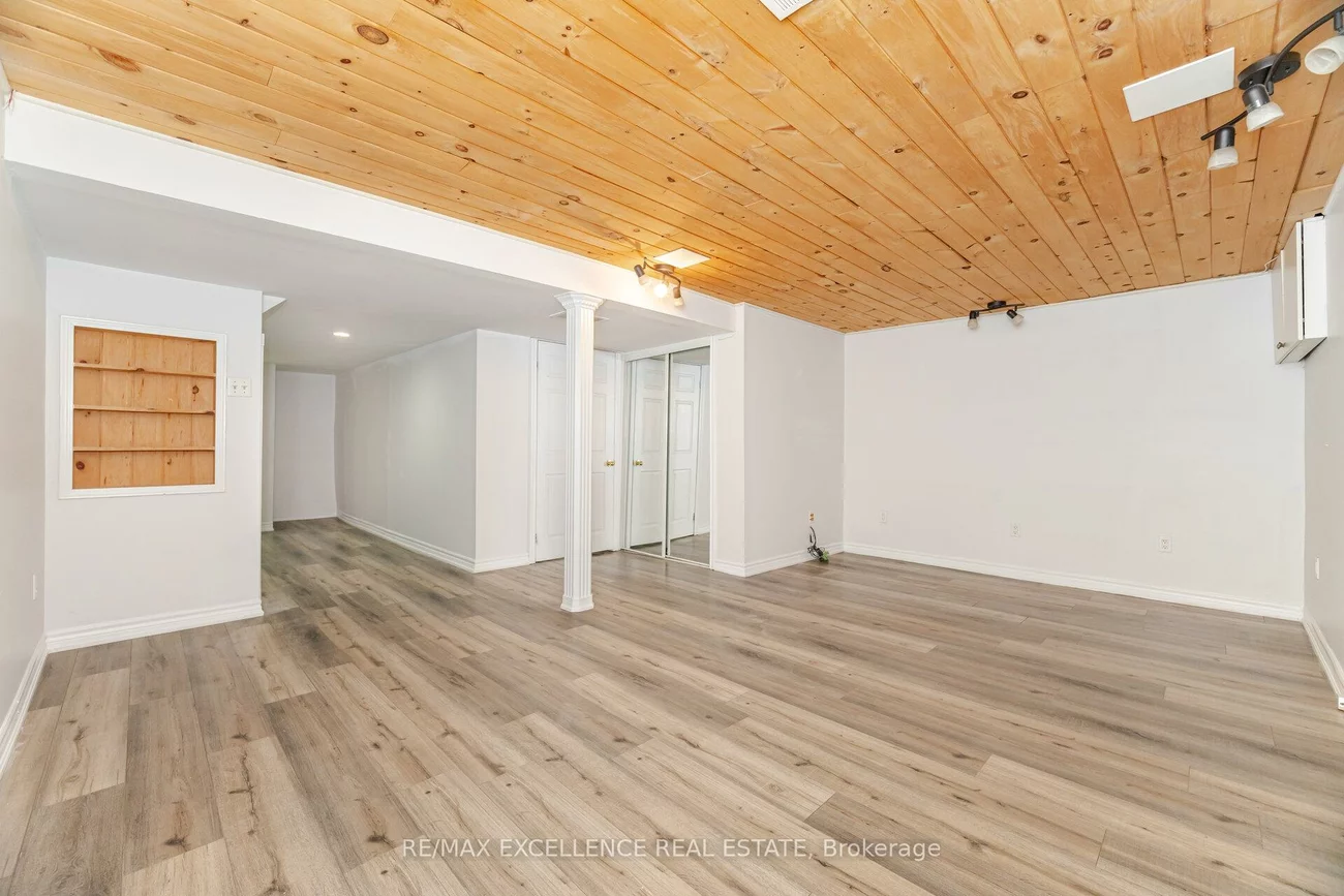 16, Lincoln, Bramalea West Industrial, Brampton