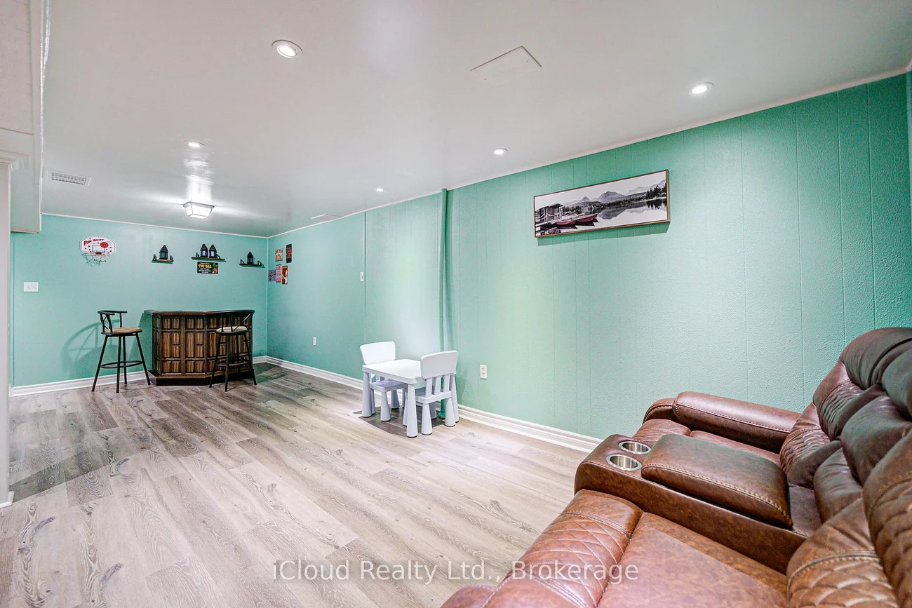 5, Gloucester, Northgate, Brampton