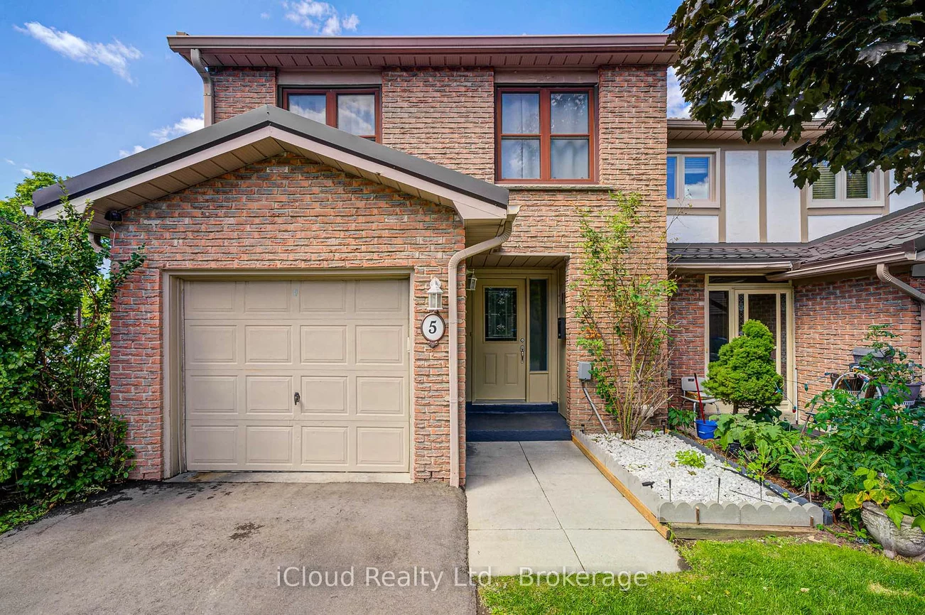 5, Gloucester, Northgate, Brampton