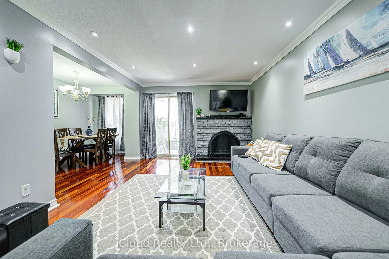 5, Gloucester, Northgate, Brampton