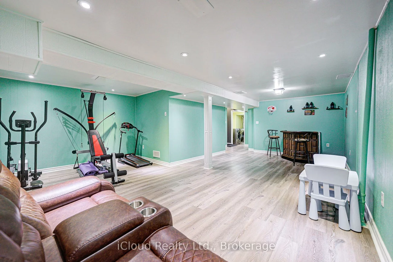 5, Gloucester, Northgate, Brampton