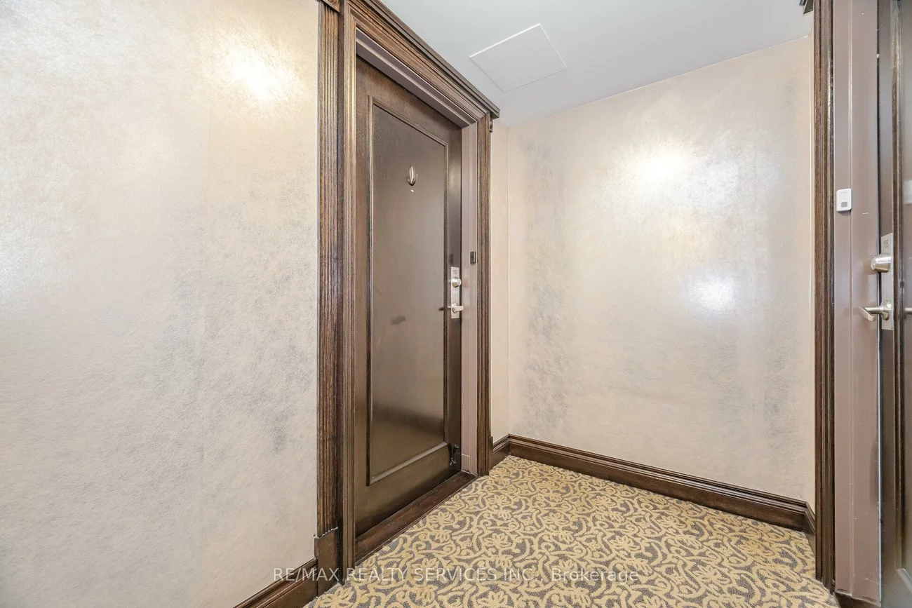 60, Via Rosedale, Sandringham-Wellington, Brampton