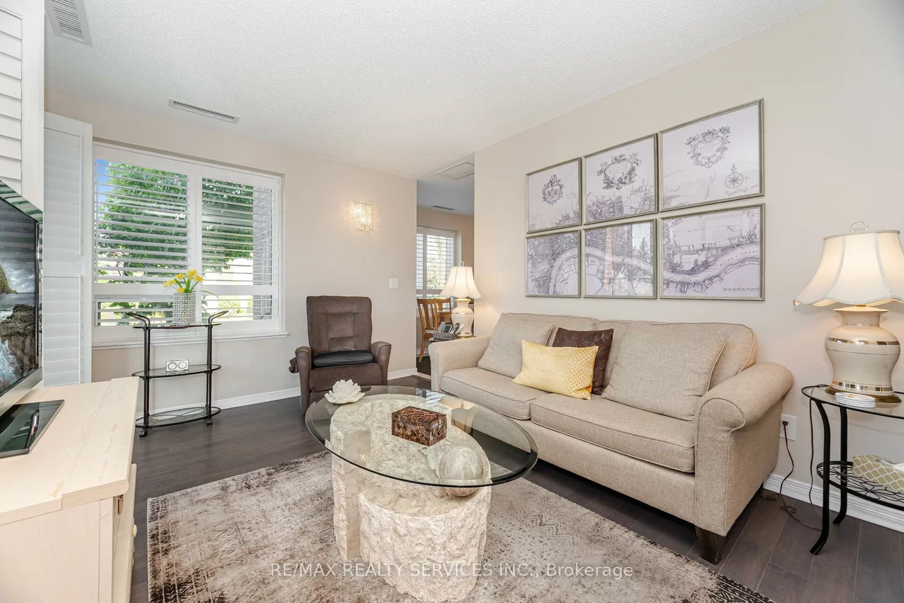 60, Via Rosedale, Sandringham-Wellington, Brampton