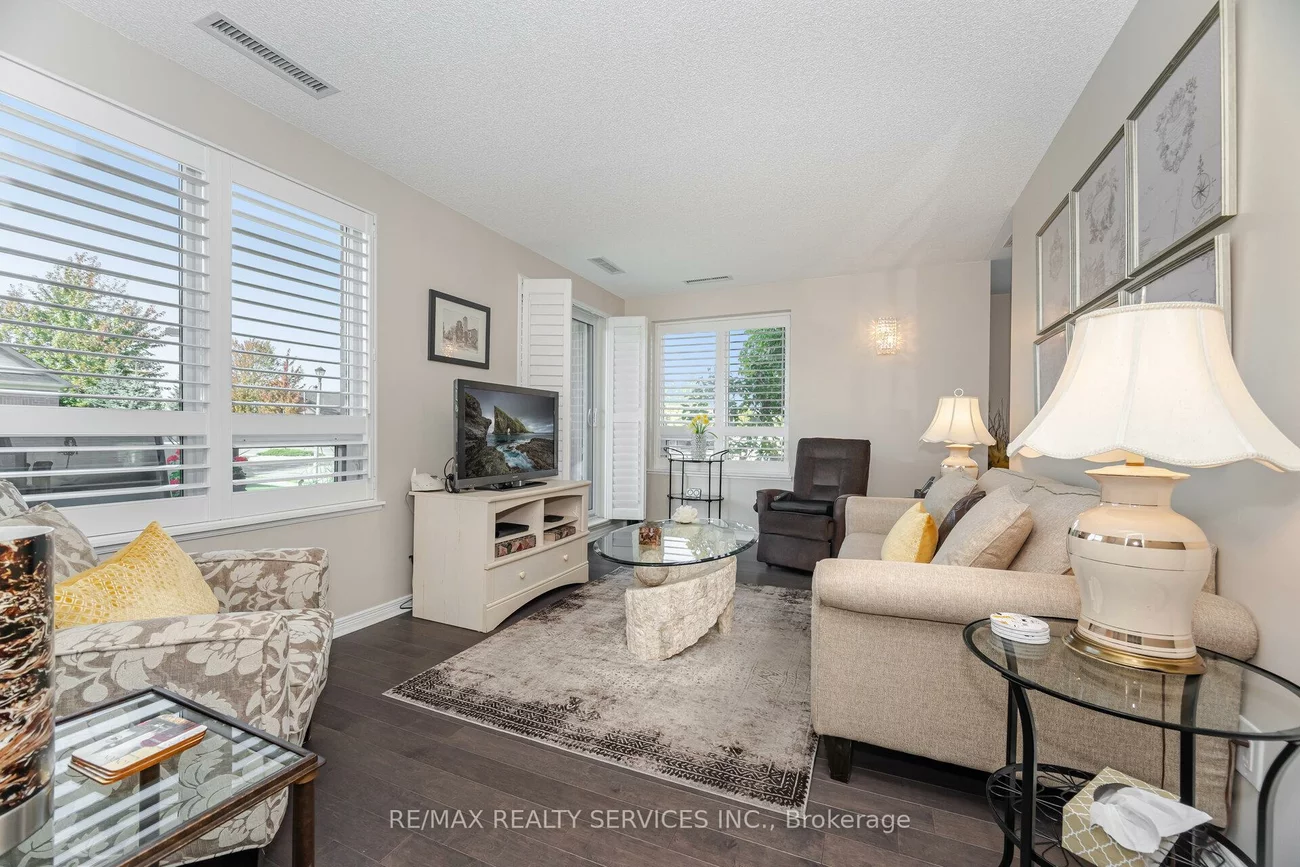 60, Via Rosedale, Sandringham-Wellington, Brampton