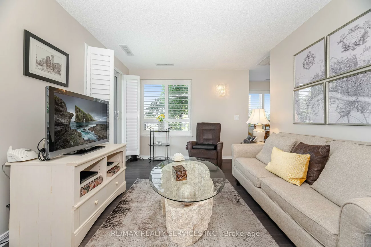 60, Via Rosedale, Sandringham-Wellington, Brampton