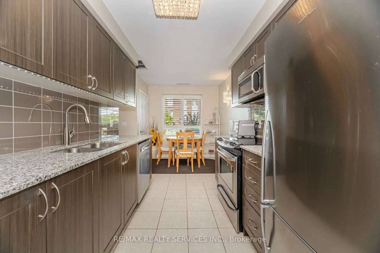 60, Via Rosedale, Sandringham-Wellington, Brampton