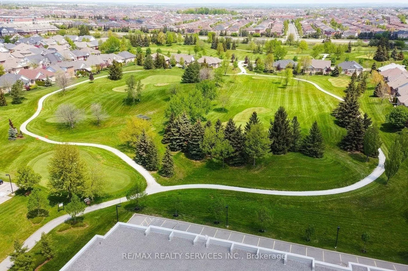 60, Via Rosedale, Sandringham-Wellington, Brampton