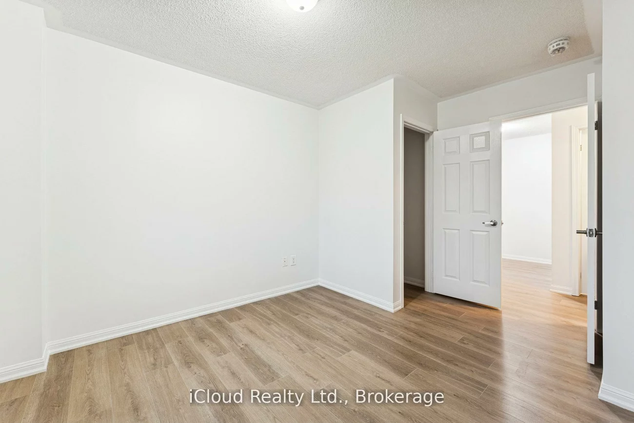 250, Sunny Meadow, Sandringham-Wellington, Brampton