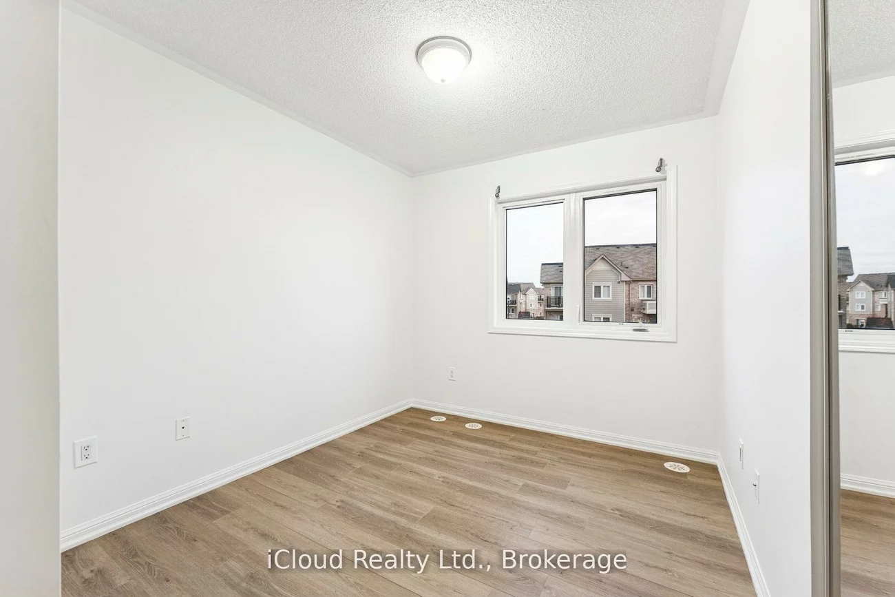 250, Sunny Meadow, Sandringham-Wellington, Brampton