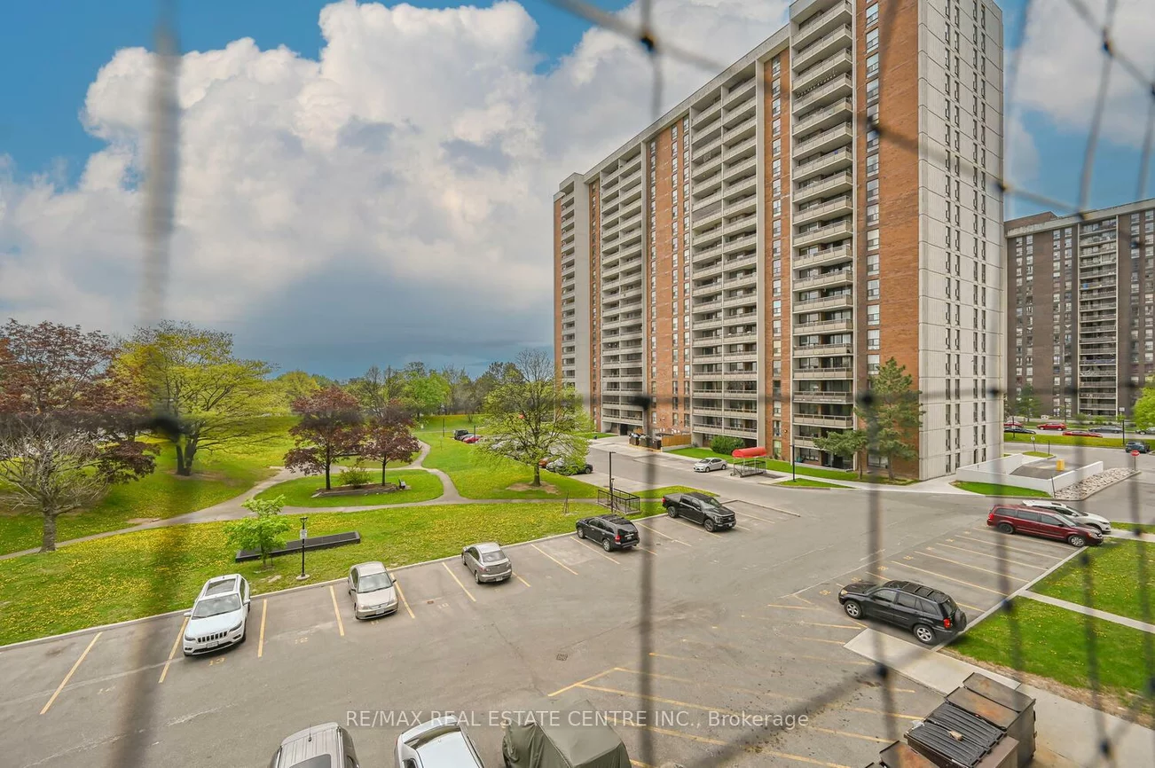 21, Knightsbridge, Queen Street Corridor, Brampton