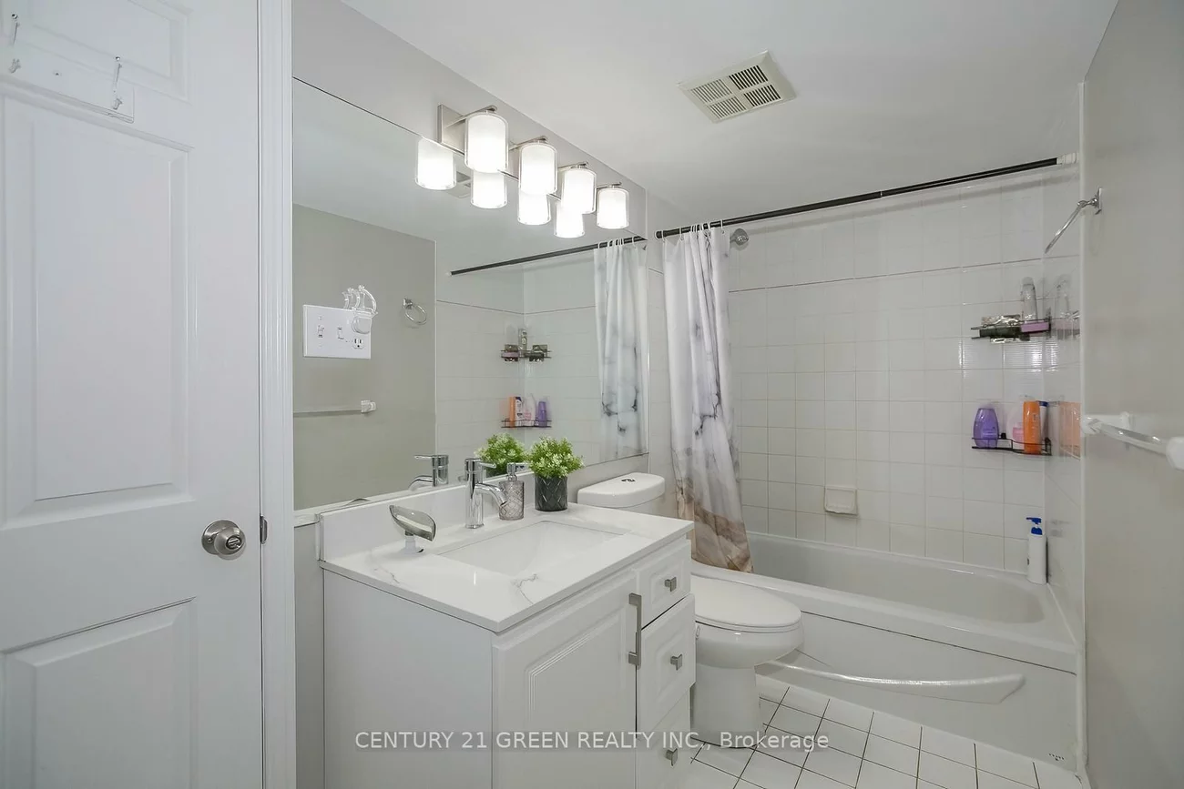 22, Hanover, Queen Street Corridor, Brampton