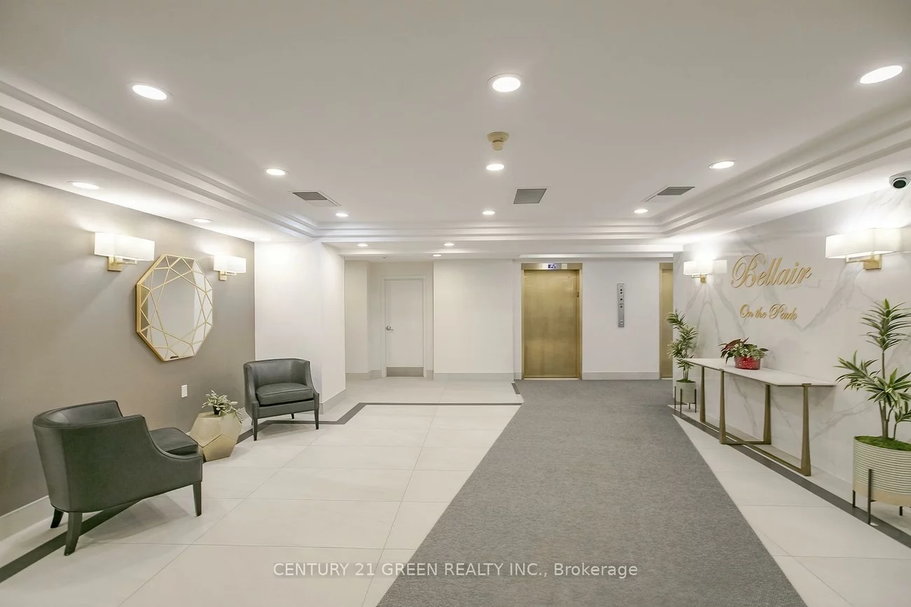 22, Hanover, Queen Street Corridor, Brampton