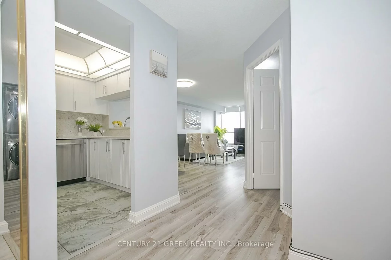 22, Hanover, Queen Street Corridor, Brampton