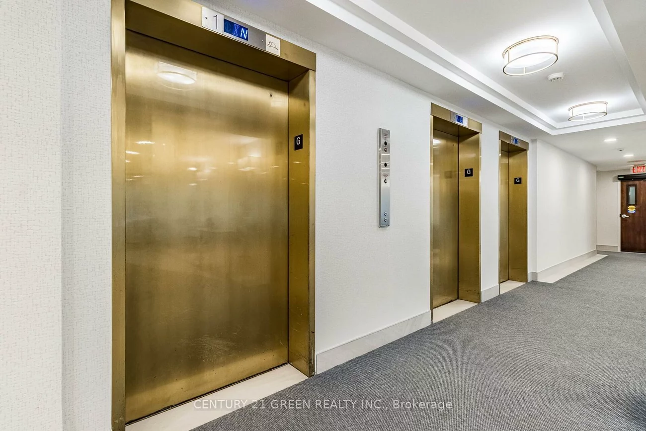 22, Hanover, Queen Street Corridor, Brampton