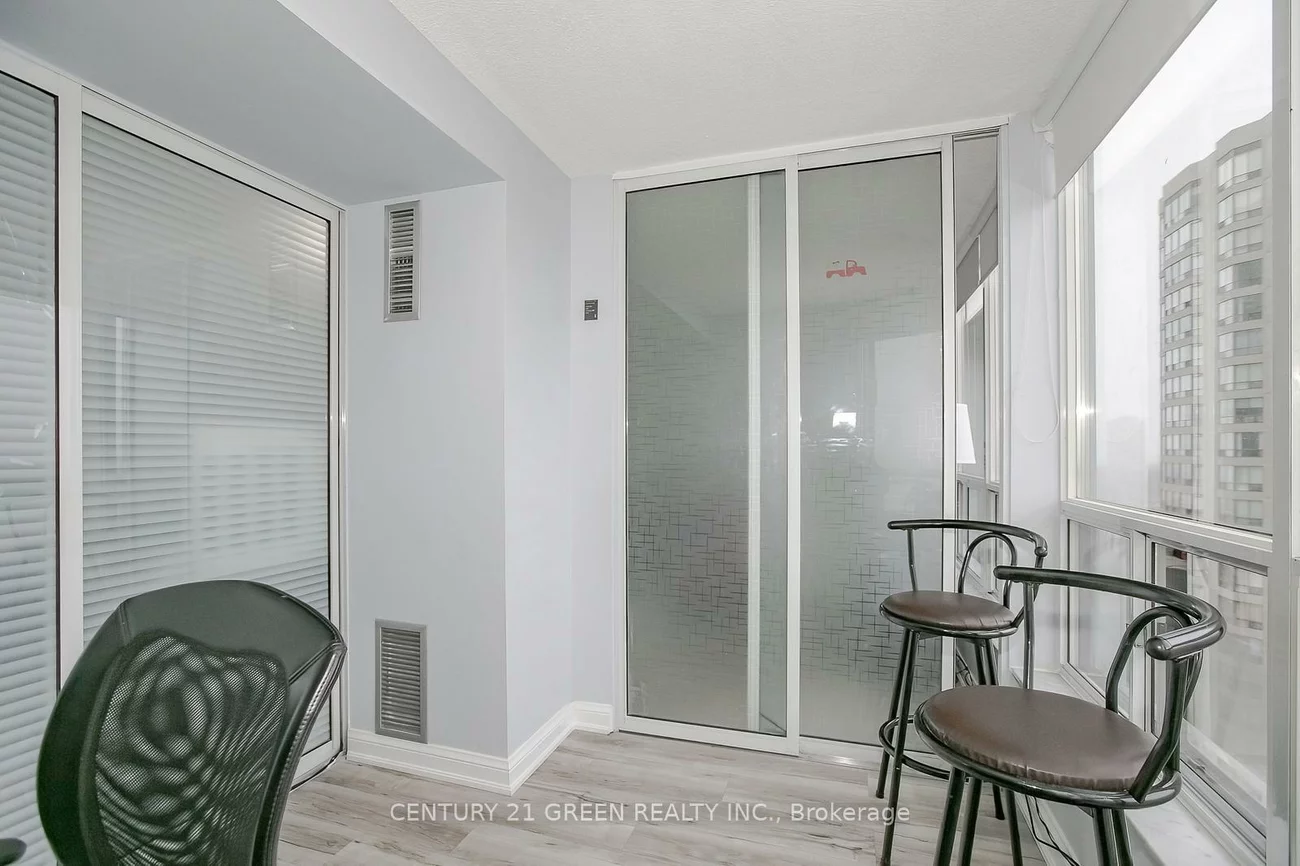 22, Hanover, Queen Street Corridor, Brampton