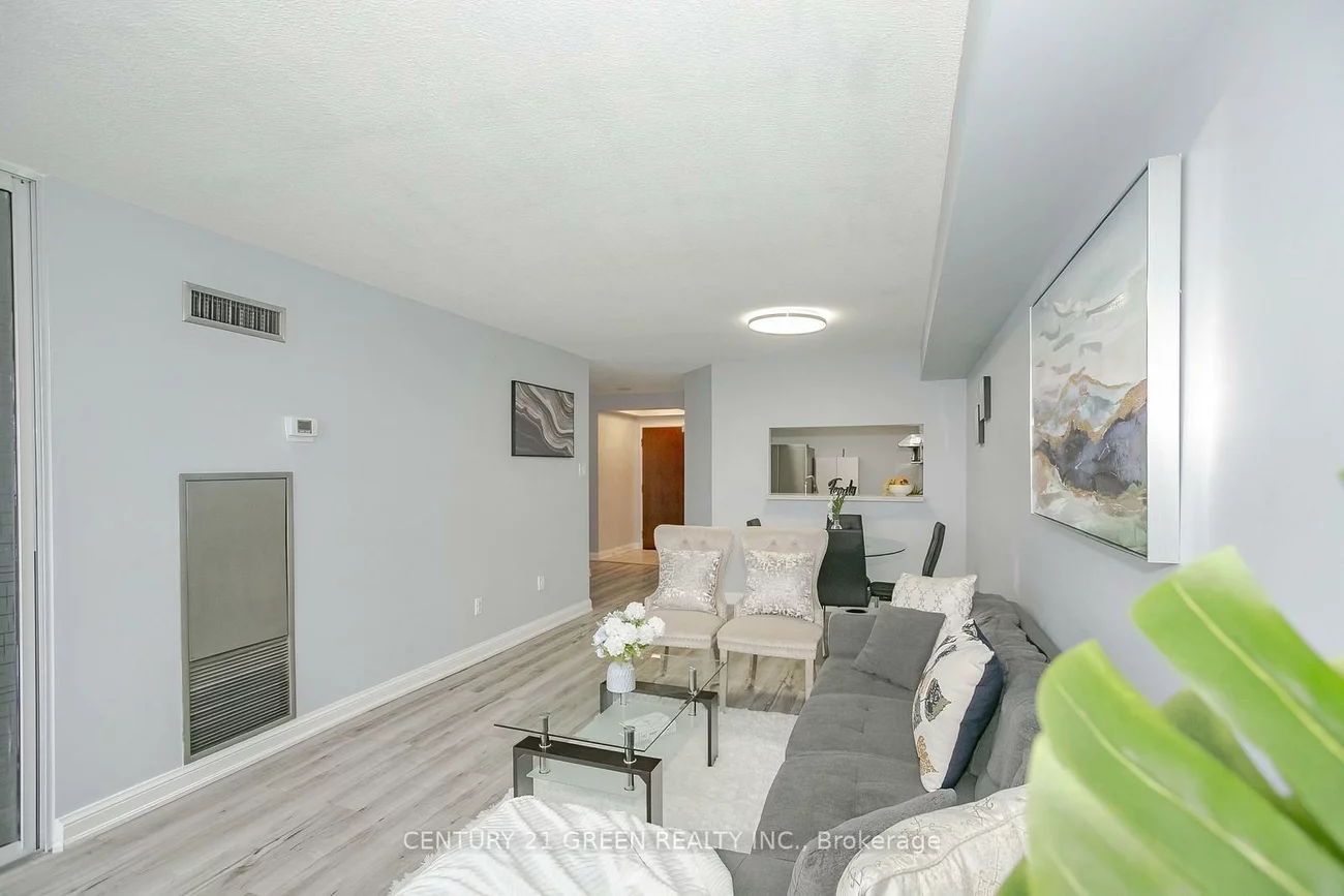 22, Hanover, Queen Street Corridor, Brampton