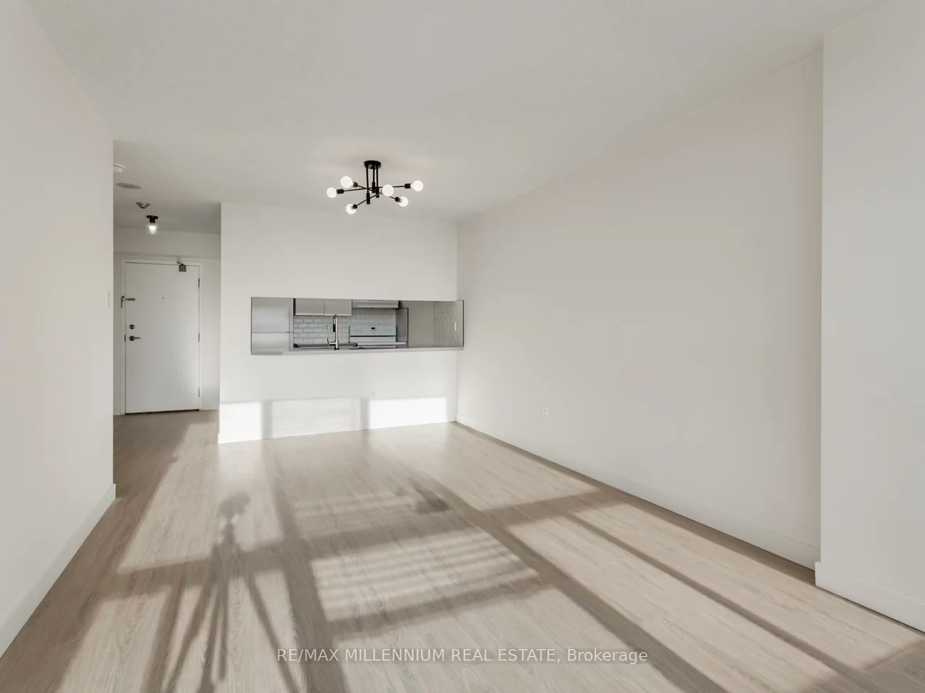 12, Laurelcrest, Queen Street Corridor, Brampton