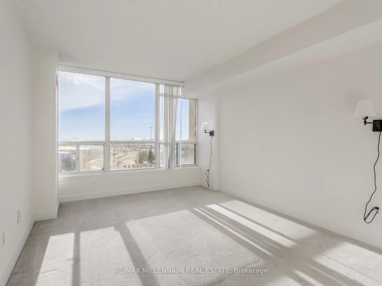 12, Laurelcrest, Queen Street Corridor, Brampton