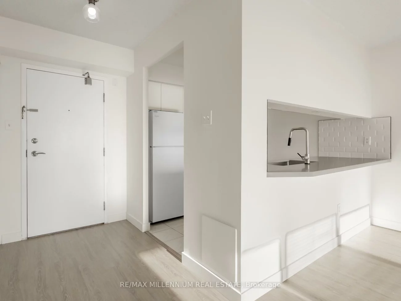 12, Laurelcrest, Queen Street Corridor, Brampton