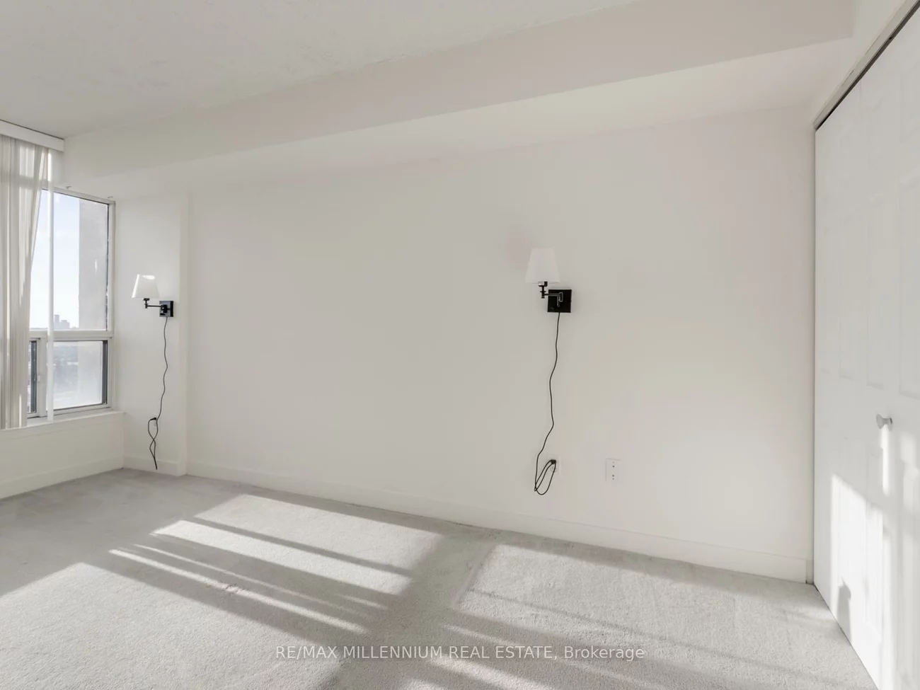 12, Laurelcrest, Queen Street Corridor, Brampton