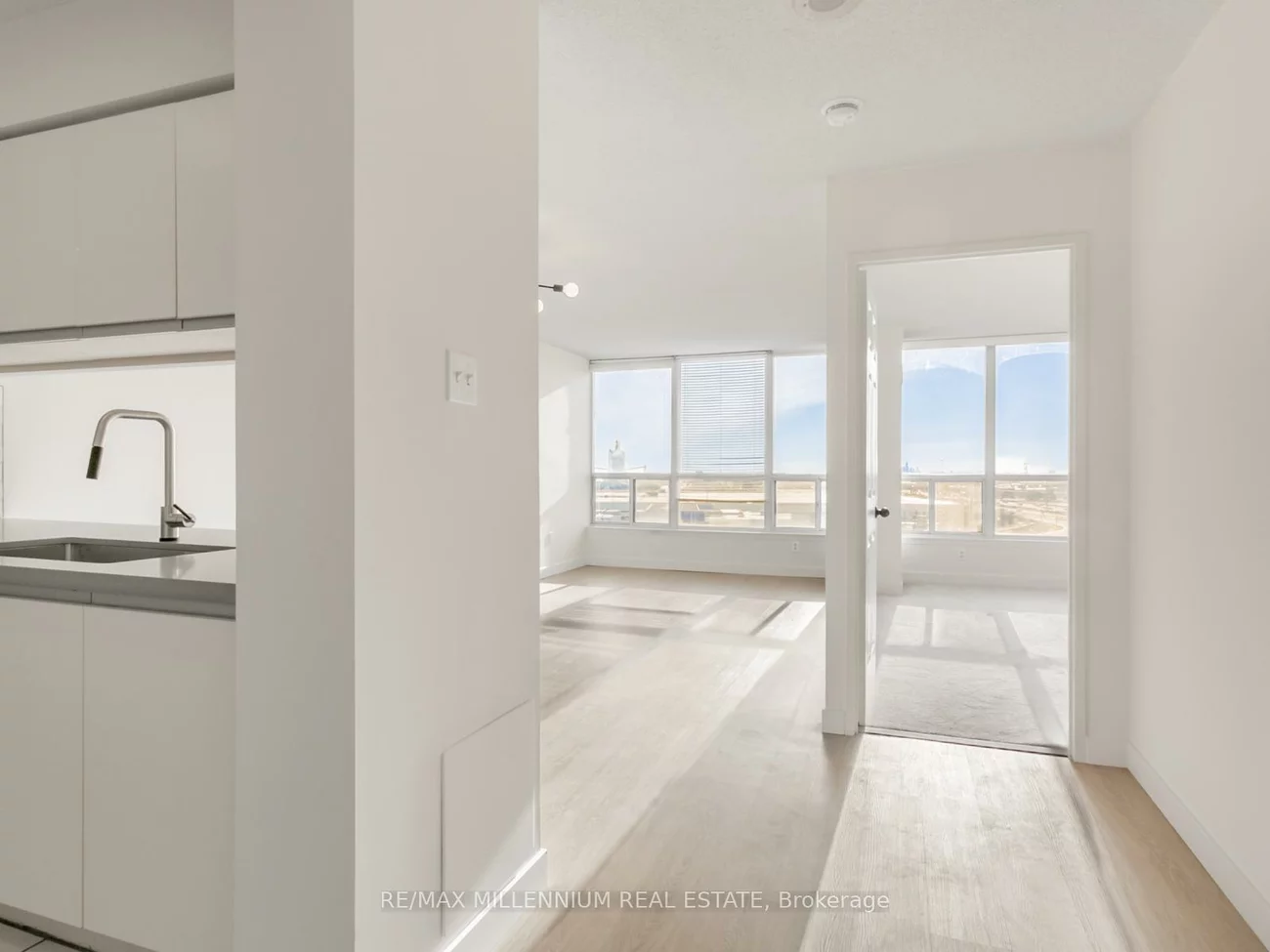 12, Laurelcrest, Queen Street Corridor, Brampton