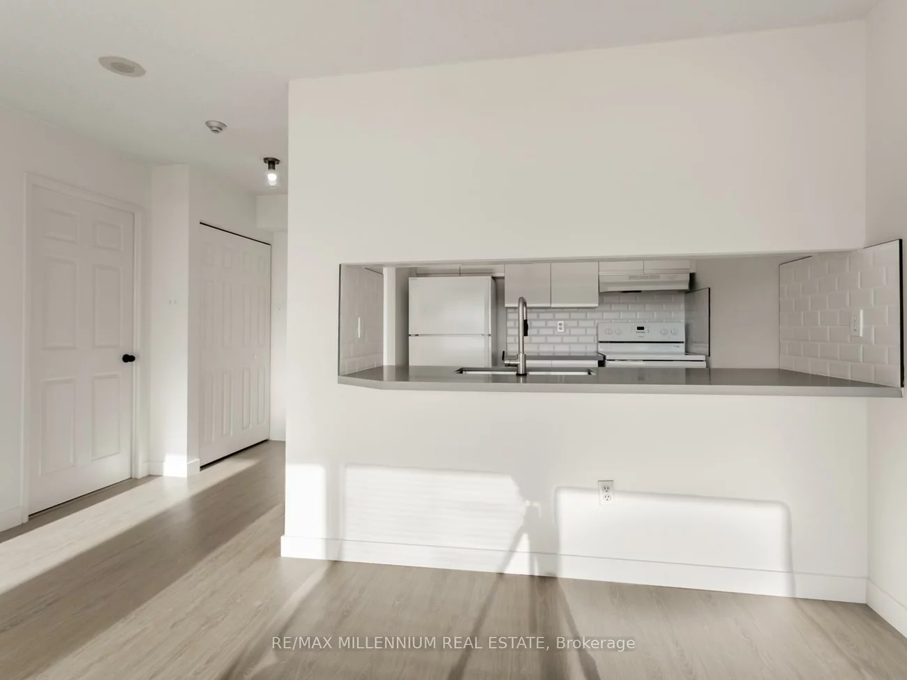 12, Laurelcrest, Queen Street Corridor, Brampton