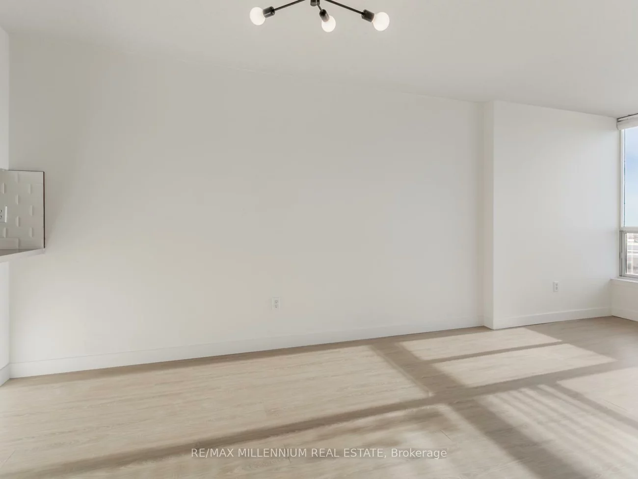 12, Laurelcrest, Queen Street Corridor, Brampton