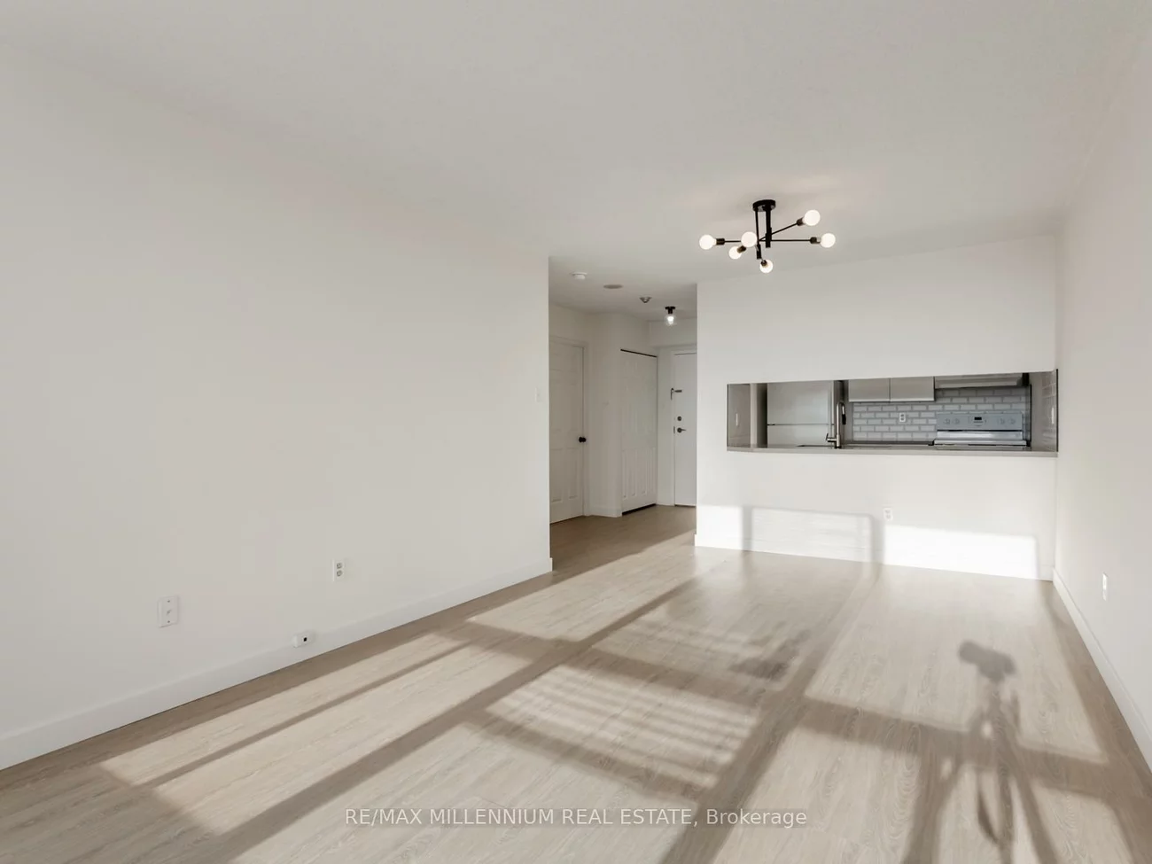 12, Laurelcrest, Queen Street Corridor, Brampton