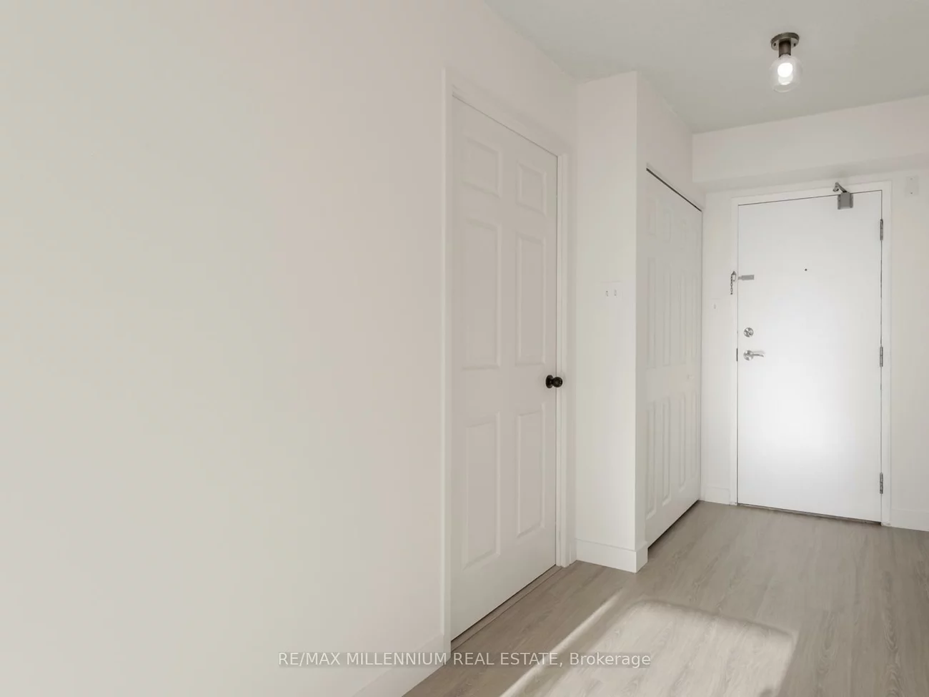 12, Laurelcrest, Queen Street Corridor, Brampton