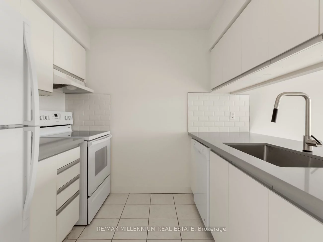 12, Laurelcrest, Queen Street Corridor, Brampton