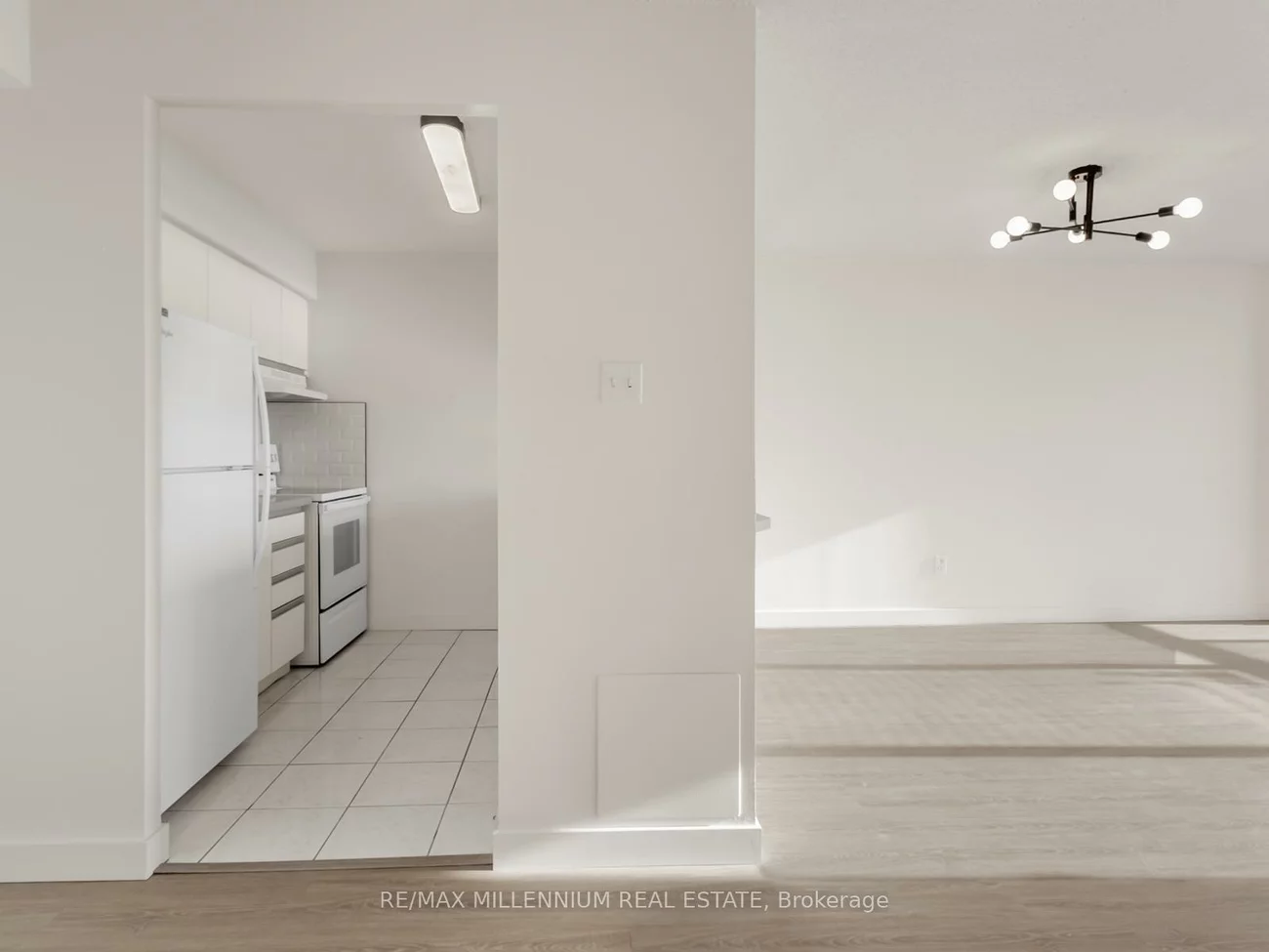 12, Laurelcrest, Queen Street Corridor, Brampton